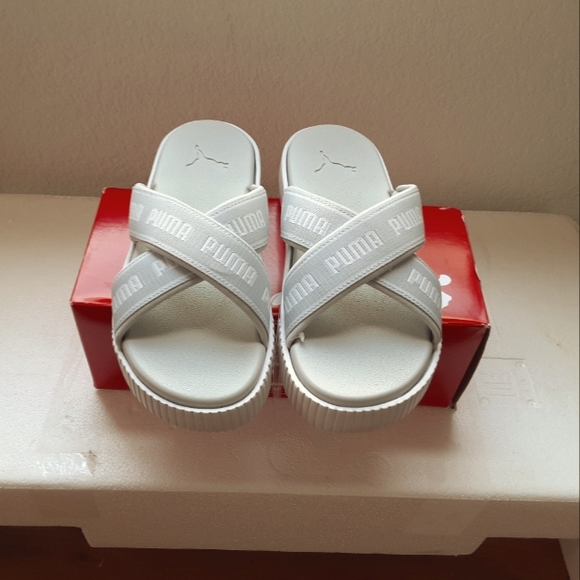 Puma - Picture 2 of 3